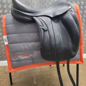 Equipe Viktoria Carbon Dressage, 17.5"N +2