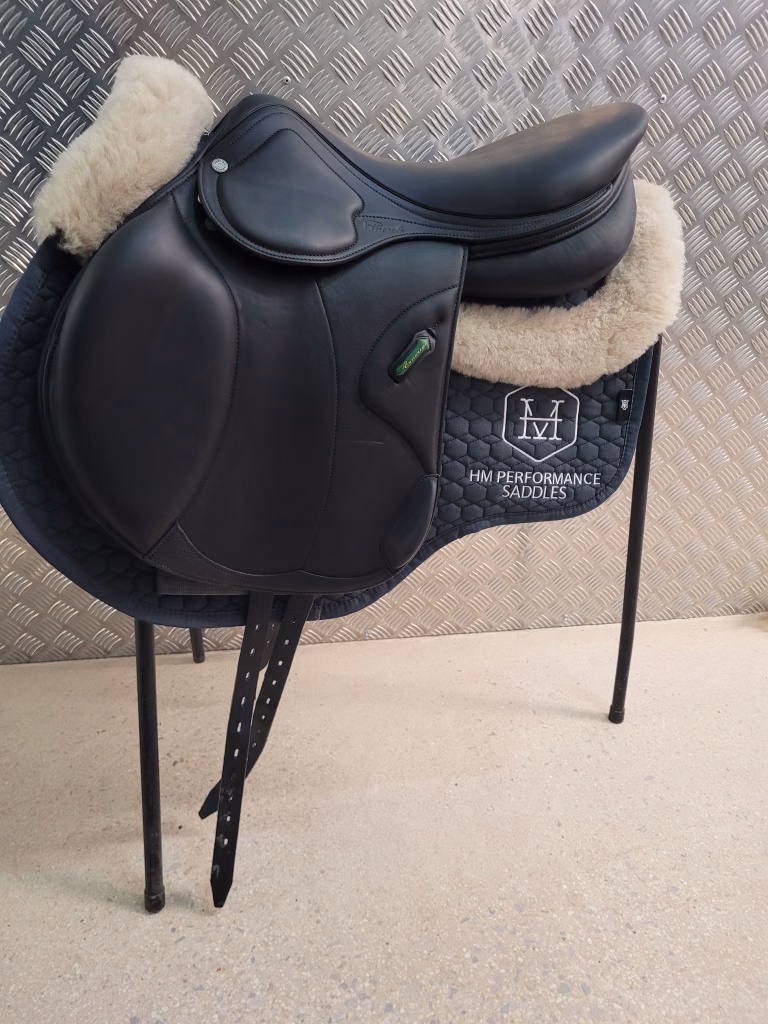 Amerigo CC Jump Saddle 17.5L -0.5 £3600